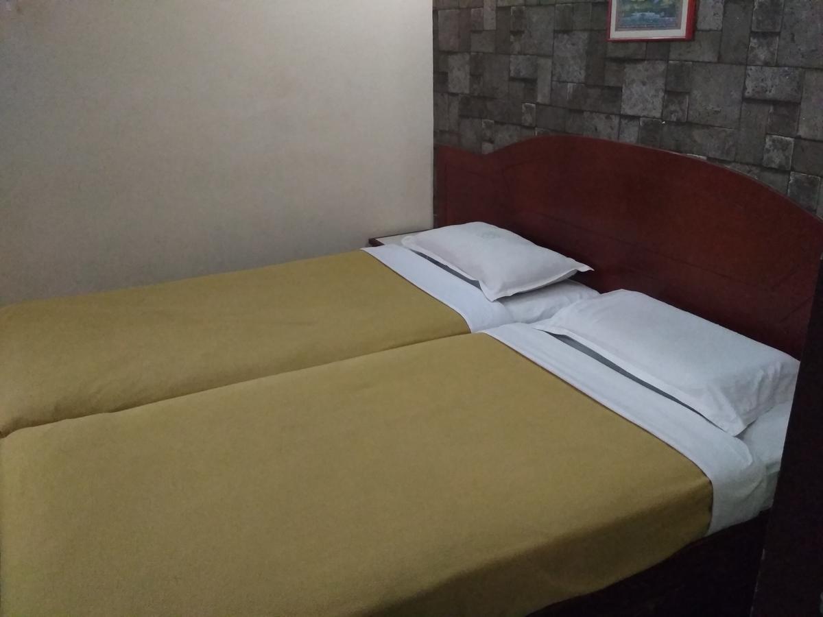 Hotel Rukmini Alwaye Zewnętrze zdjęcie
