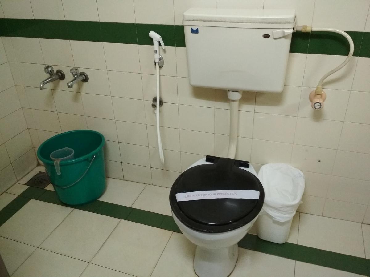 Hotel Rukmini Alwaye Zewnętrze zdjęcie