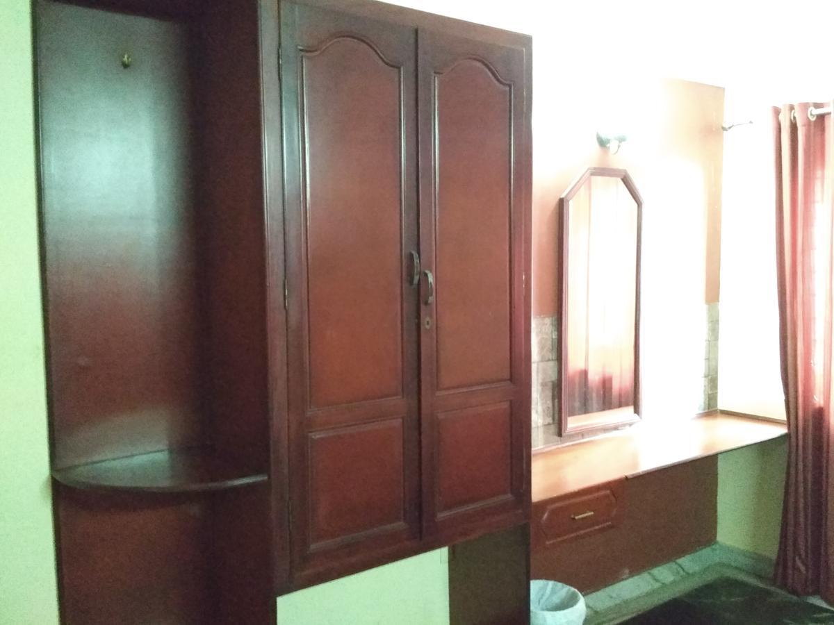 Hotel Rukmini Alwaye Zewnętrze zdjęcie