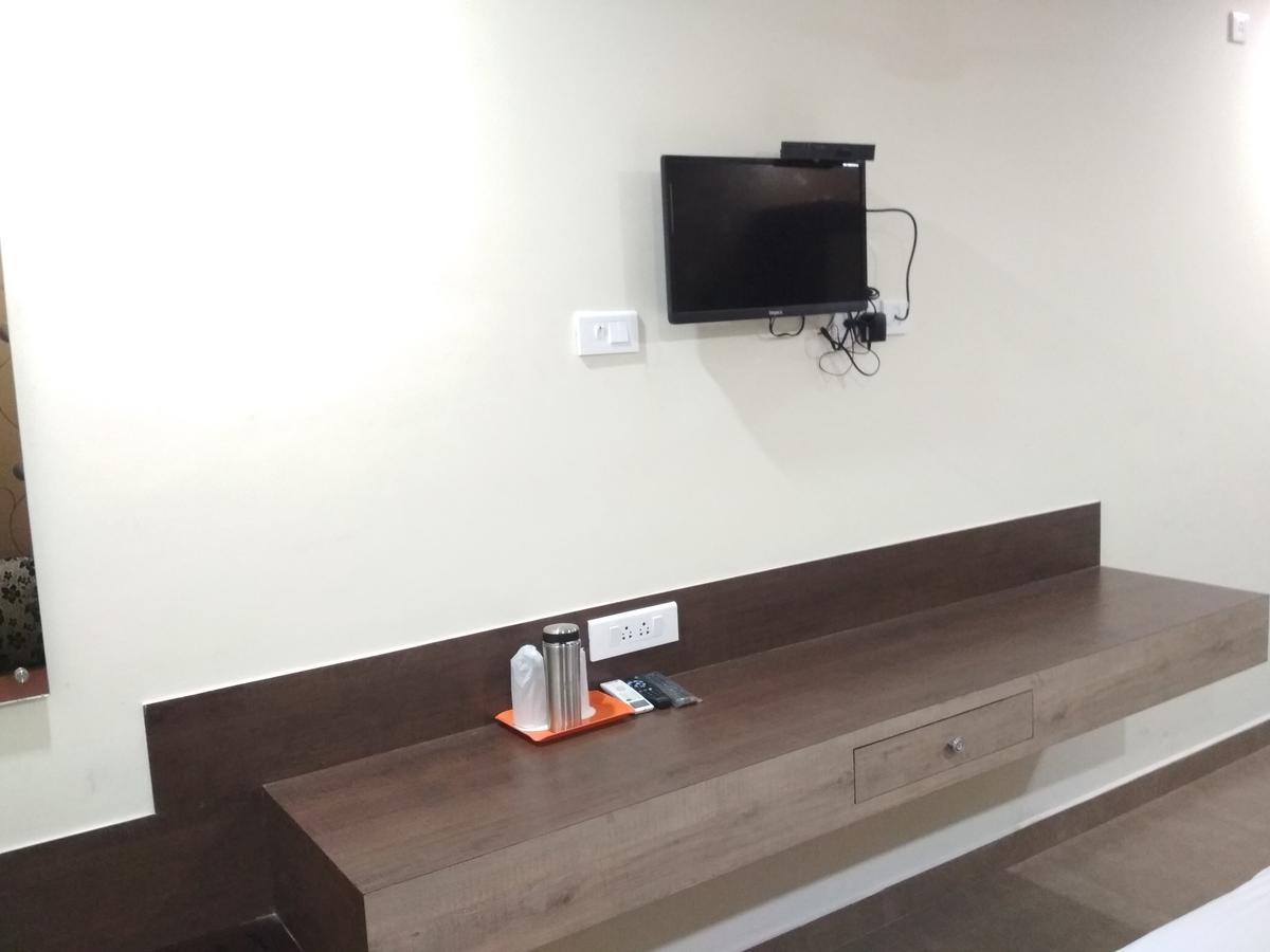 Hotel Rukmini Alwaye Zewnętrze zdjęcie