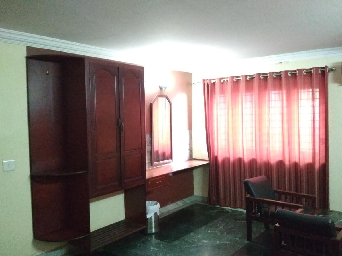 Hotel Rukmini Alwaye Zewnętrze zdjęcie